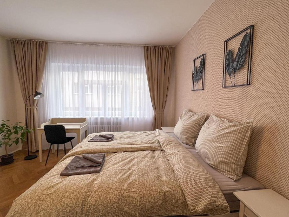 96M2 Of Comfort And Style: 4Bd Apartment In Old Town Bratislava Exteriör bild