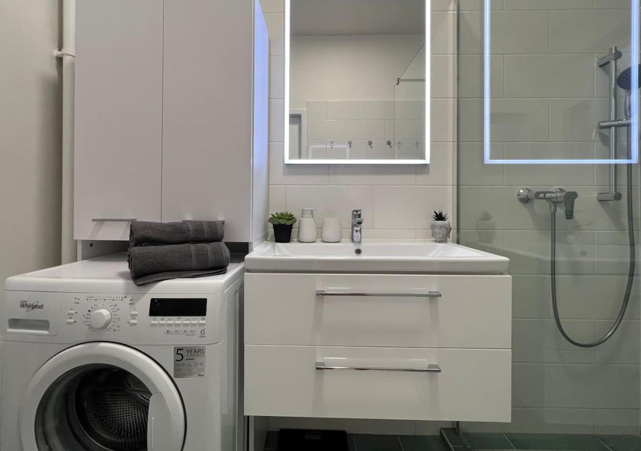 96M2 Of Comfort And Style: 4Bd Apartment In Old Town Bratislava Exteriör bild
