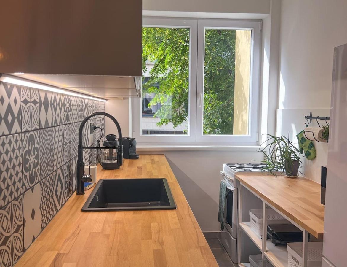96M2 Of Comfort And Style: 4Bd Apartment In Old Town Bratislava Exteriör bild